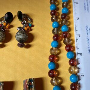 Jewelry set in blue and red